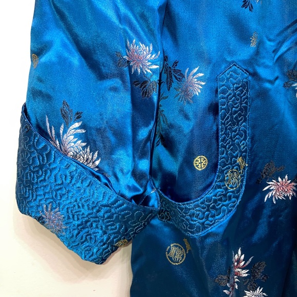 💙VINTAGE SILK ROBE 💙 - Picture 8 of 9